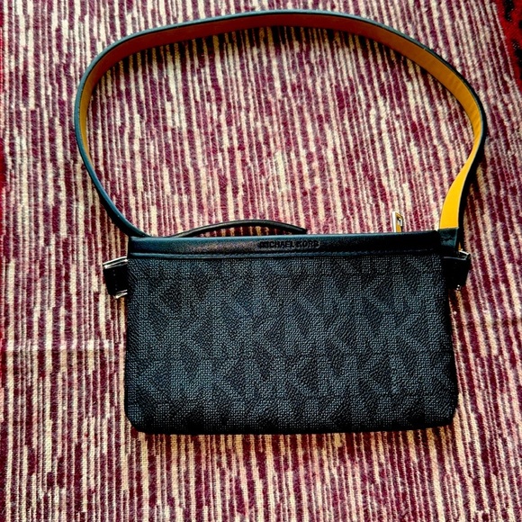 Michael Kors Belted, Waist Pack - Picture 1 of 3